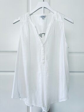 Women’s Lucky Brand Sleeveless White V-Neck Top Size M